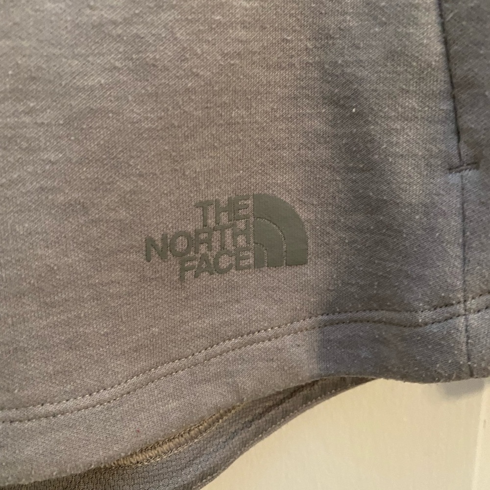 The North Face Pullover - image 2